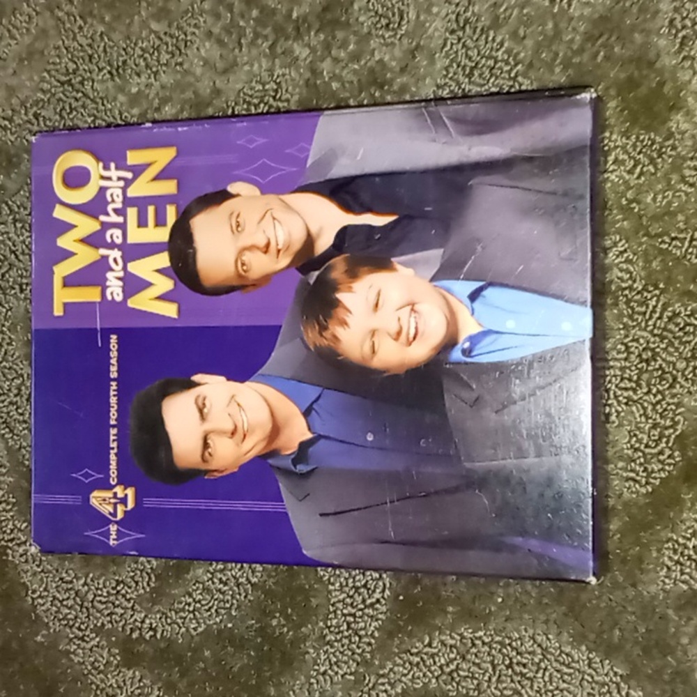 Two and a Half Men: The Complete Fourth Season Boxset DVD